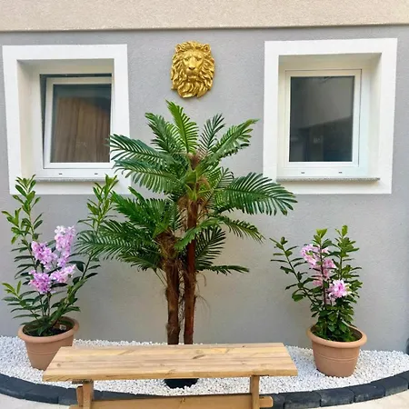 Kervanhof An Der Donau