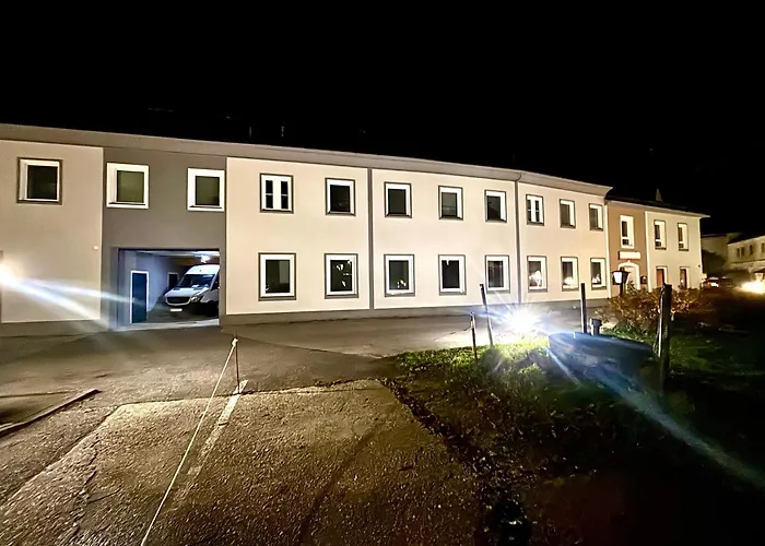 Kervanhof An Der Donau *